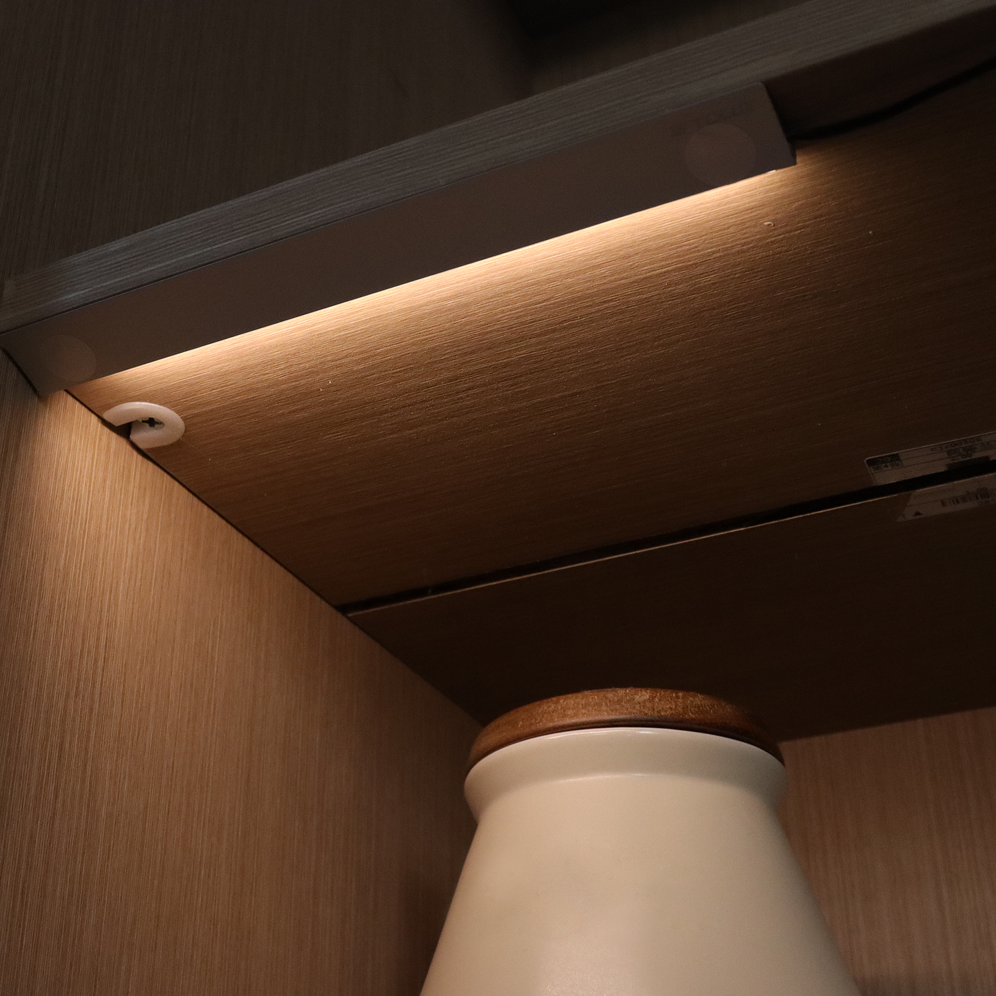 A230 Triangle LED Light – Surface-Mounted, Modern Low-Profile Fixture